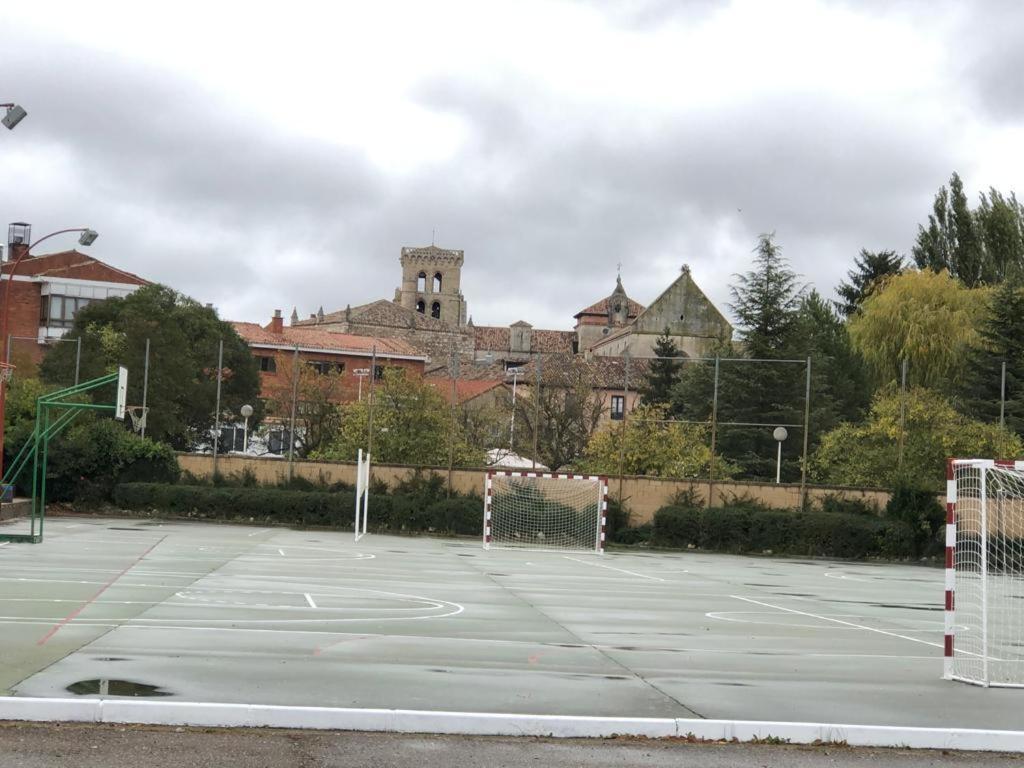 Burgo Residencia Hospital Del Rey旅舍 外观 照片