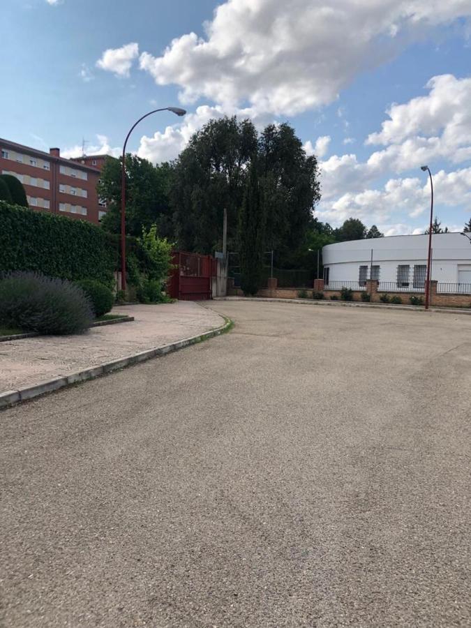 Burgo Residencia Hospital Del Rey旅舍 外观 照片